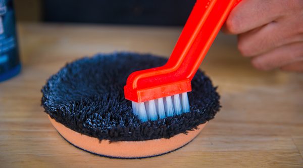 18-19-17-InUse-BUF333-Pad-Cleaner-Nick-19-WEB