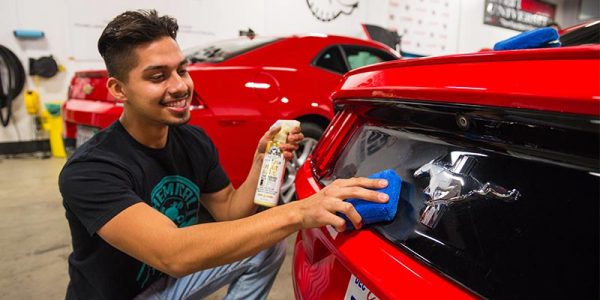 WAC209-InstaWax-SprayCarnaubaWax-SprayableCarnauba-Mustang-WaxRedCar